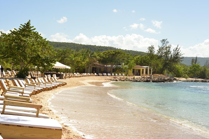 Montego Bay: Bamboo Beach Break - The ride from Montego Bay to Bamboo Beach Club