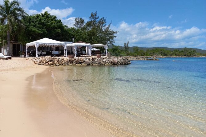 Montego Bay: Bamboo Beach Club with Lunch and Cocktails - Three hours at Bamboo Beach Club