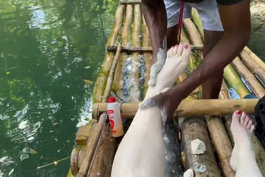 Montego Bay: Bamboo Raft Cruise on the Great River - Meeting the raft captains