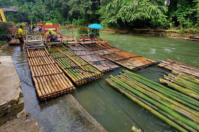 Montego Bay Bamboo Rafting & limestone Massage Private Transfer. - The ride from Montego Bay to Lethe River