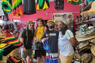 City Highlights and Souvenir Shopping Tour