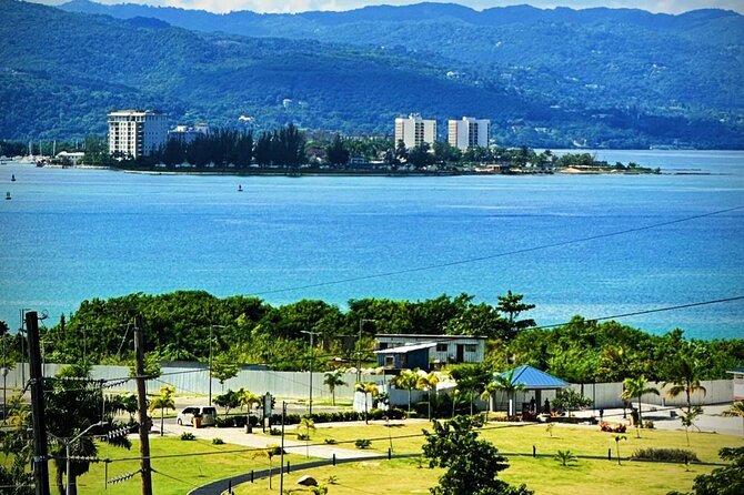 Montego Bay City Tour & Magaritaville with shopping - Margaritaville and Freeport shopping