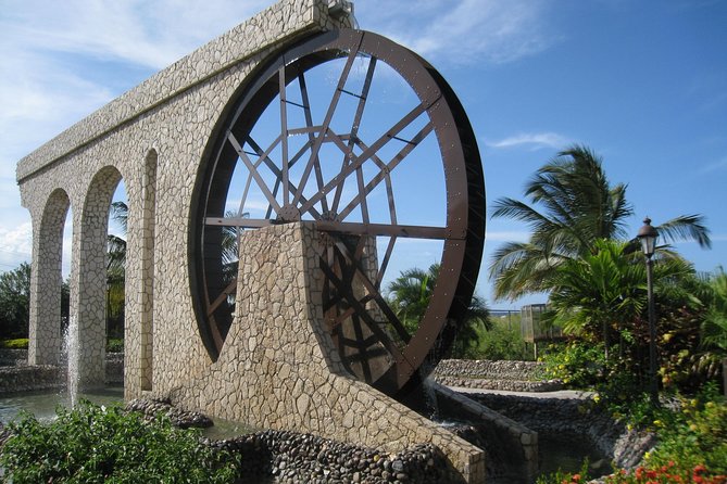 Montego Bay City tour & White Witch Of Rose Hall Haunted mansion Tour - The drive into Montego Bay