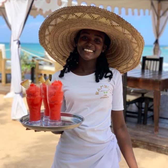 Montego Bay: Dunn's River Falls & Lunch at Bamboo Beach Club - What the included lunch and drinks are really worth