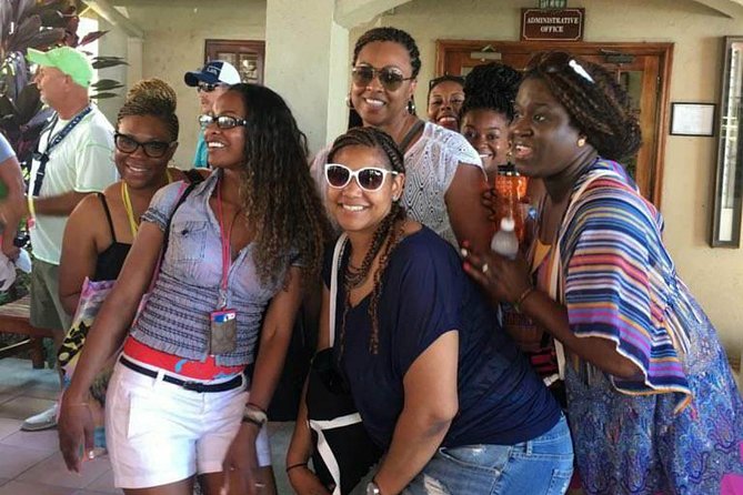 Montego Bay Hotels Private Airport Round Trip Transfers - What the Private Vehicle Changes