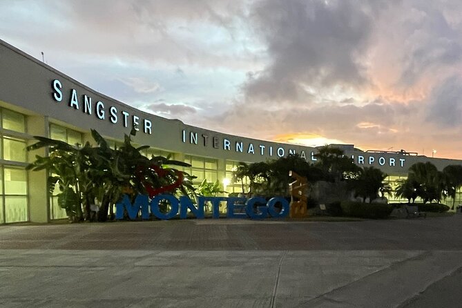 Montego Bay Hotels Private Transfers - Clean cars, air conditioning, and modest expectations