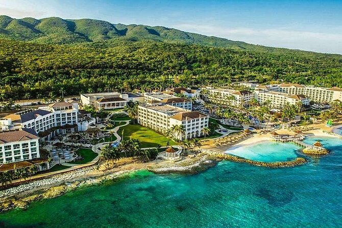 Montego Bay Jamaica Airport Transfer to Hotels in Montego Bay - Arrival at a resort, hotel, or Airbnb