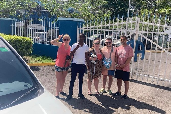 Montego Bay Jamaica Airport Transfer to Montego Bay and Falmouth - Booking a return ride to Sangster Airport