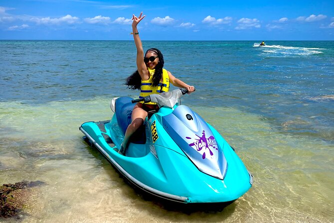 Montego Bay Jet Ski and Parasailing Combo or Single with Pickup - What happens at the beach