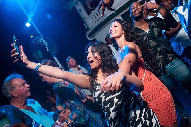 Montego Bay Night Out Lounge2727 Private and Customize Transfer - Who will like this private club outing