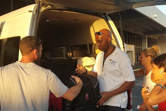 Montego Bay Round Trip Airport Transfers - Making the return to Sangster Airport