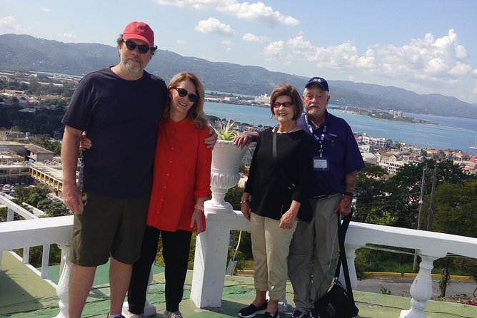 Montego Bay Scenic Tour - Shopping and food along Montego Bay’s Hip Strip