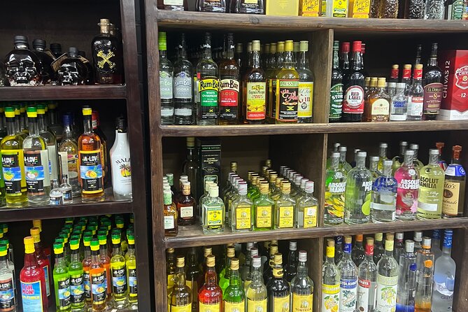 Montego Bay Sightseeing, Souvenir Shopping and local food hunt - Who will enjoy this Montego Bay outing?