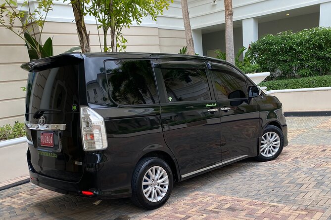 Montego Bay to Ocho Rios Hotels Private Transfer - What the vehicle and service include