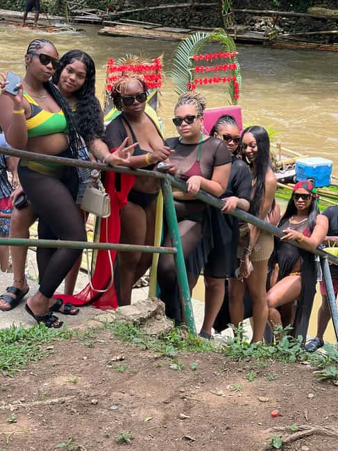 Montegobay: Rafting Tour with Limestone Massage - The drive from Montego Bay and Trelawny
