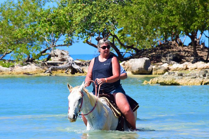 Negril 45-minute Guided Horseback Ride and Swim - What to wear and bring