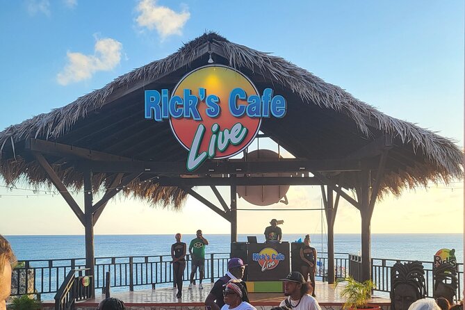 Negril Beach Break and Ricks Cafe - Montego Bay Cruise Port - The road from Montego Bay to Negril