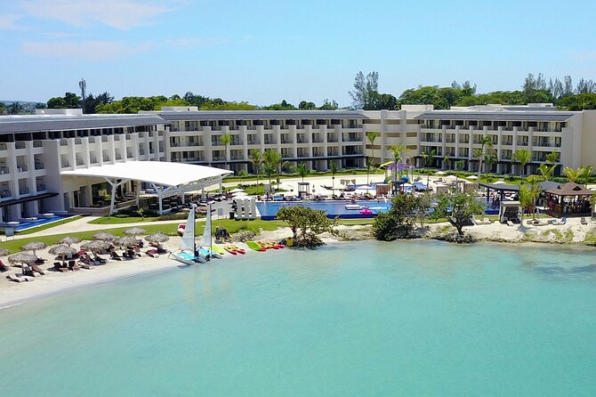 Negril Hotels Private Airport Transfer - What the Private Vehicle Feels Like