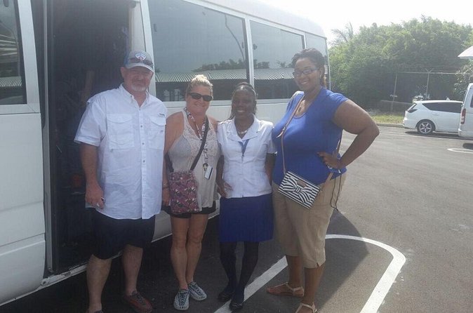 Negril Private Airport Transfer - Leaving Montego Bay airport without the taxi scramble