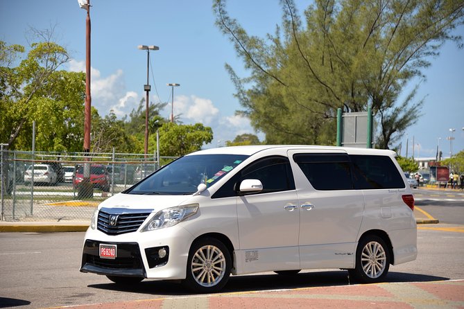 Ocho Rios Hotels Transfer Between Montego Bay Airport (MBJ) - Key points to know before booking