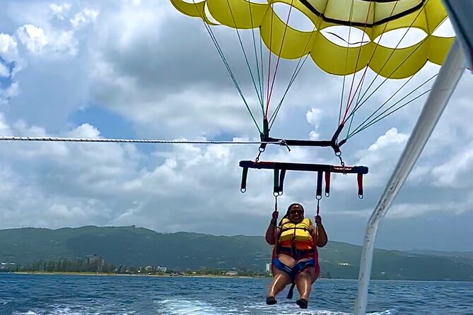 Parasailing Experience in Montego Bay - The boat ride and preparation
