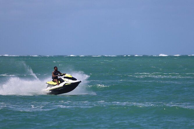 Parasailing & Jet Ski-Combo in Montego Bay - A 15-minute transfer changes the mood