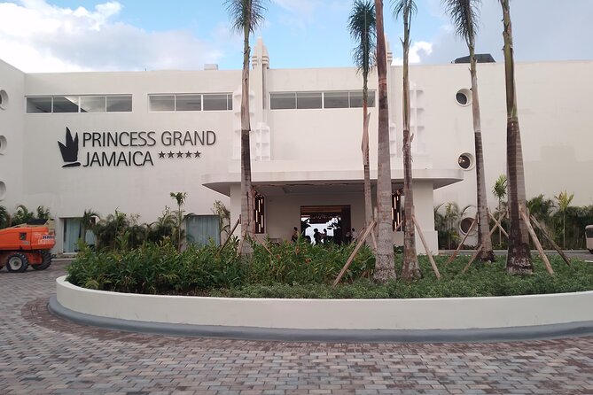 Princess Grand Jamaica Private Airport Transfer from Montego Bay - Leaving Montego Bay Airport with less fuss
