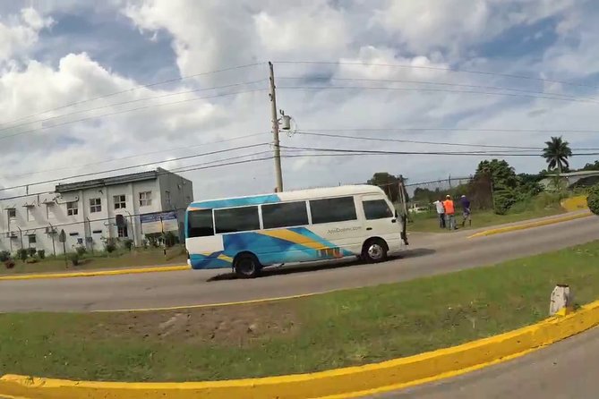 Private Airport Transfer in Montego Bay - At $25 per person, the value depends on your group