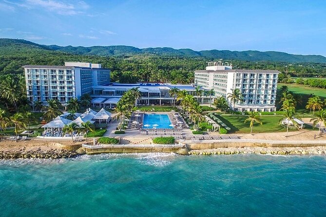 Private Airport Transfer to Dreams Rose Hall Resort - A short ride to Rose Hall