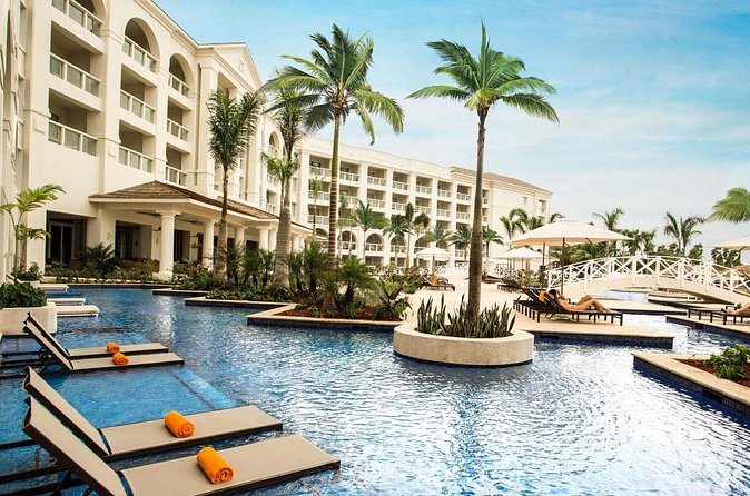 Private Airport Transfer to Hyatt Rose Hall Resort - The resort name and meeting point need a careful check