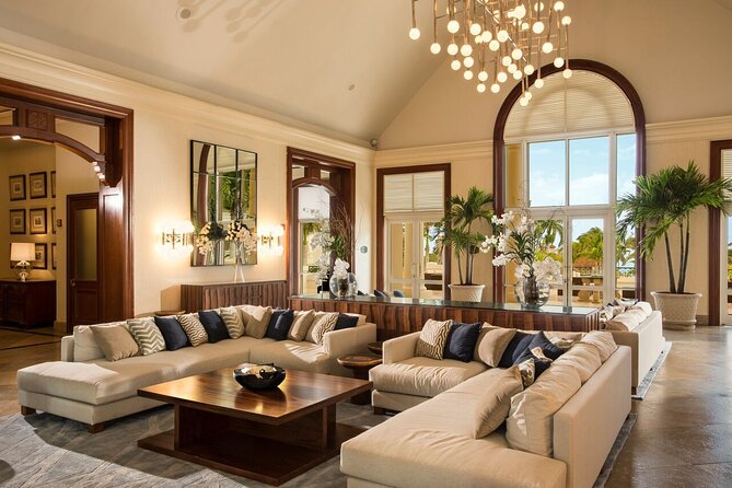 Private Airport Transfer to Hyatt Rose Hall Resort - Meeting Richard or Courtney at Montego Bay Airport