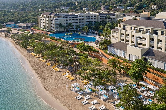 Private Airport Transfer to Iberostar Rose Hall Resort - A good fit for a calm resort arrival