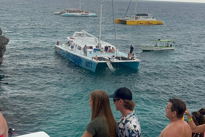Private airport transfer to negril resorts arrival/departure - Comfort, air conditioning, and music