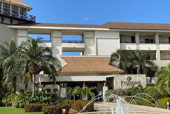 Private Airport Transfer to Secrets Resort Montego Bay - From Sangster Airport to Secrets Montego Bay