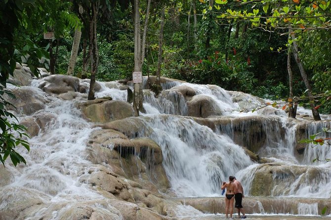 [PRIVATE] Dunn's River Falls with Entrance Fees - What to wear and bring for the climb