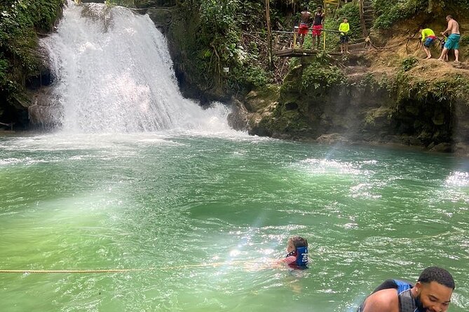 Private fun fill tour from Montego Bay to dunns river & blue hole - Should you book the Blue Hole and Dunn’s River tour?