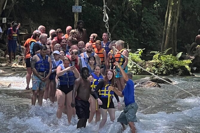 Private Horseback Riding, Swim & Blue Hole Secret Falls - Flicky’s service is a useful part of the experience