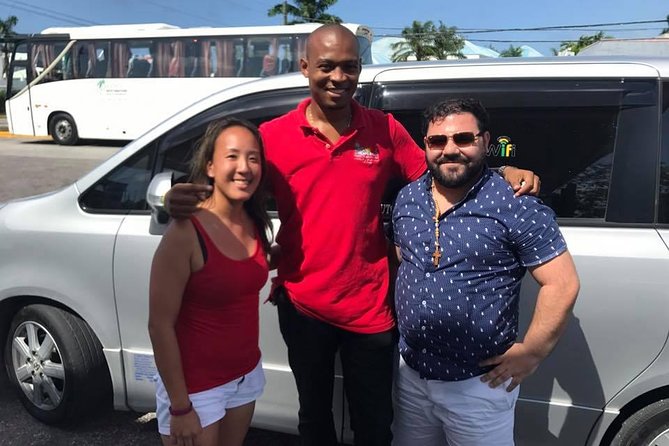 Private: Montego Bay Airport- Negril Resorts on the beach - Finding Island Dream Transport after customs