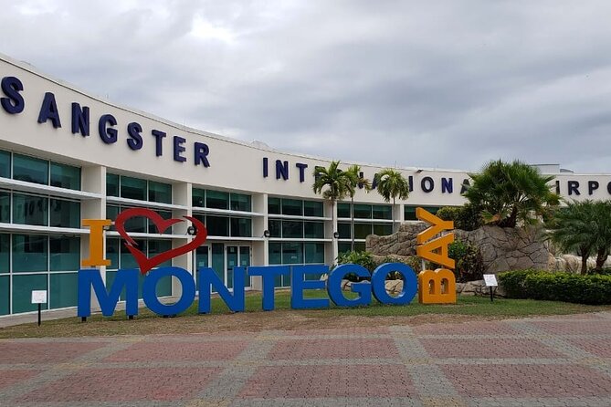 Private Montego Bay Airport Transfer To Hotels in Falmouth - Meeting your driver at Sangster International Airport