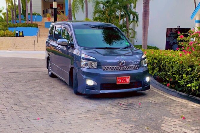 Private Montego Bay Airport Transfer to Hotels in Montego Bay - What the private format changes