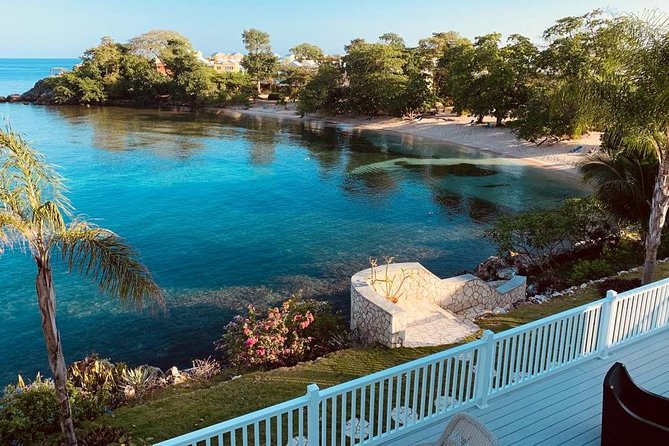 Private Montego Bay Airport Transfer to Negril - The 80 to 105 minute drive to Negril