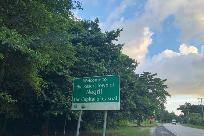 Private Montego Bay Airport Transfer to Negril - What the $42.50 price means