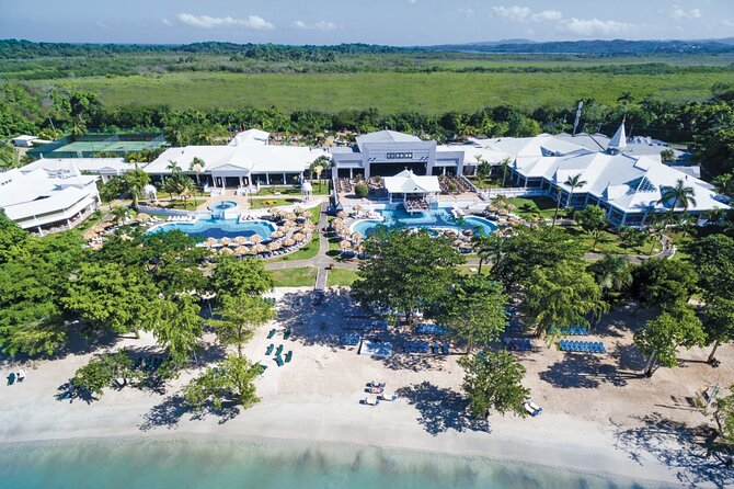 Private Montego Bay Jamaica Airport Transfer to Hotels in Negril - The 75 to 90 Minute Drive to Negril