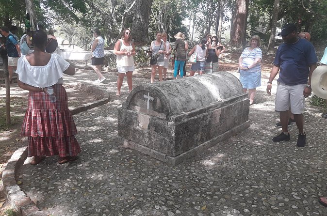 Private Rose Hall Great House Tour from Montego Bay - The White Witch story and Annie Palmer’s grave