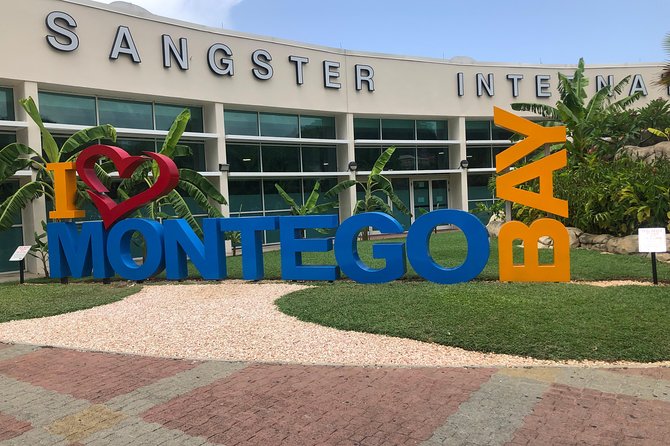 Private Round-trip MBJ Airport Transfer to Montego Bay Hotels - The 15 to 25 minute ride to your hotel