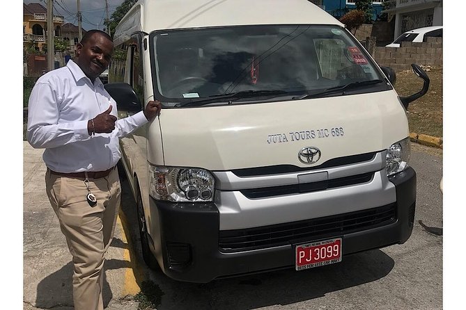 Private Roundtrip Airport Transfer to Resorts in Runaway Bay - The return ride from Runaway Bay