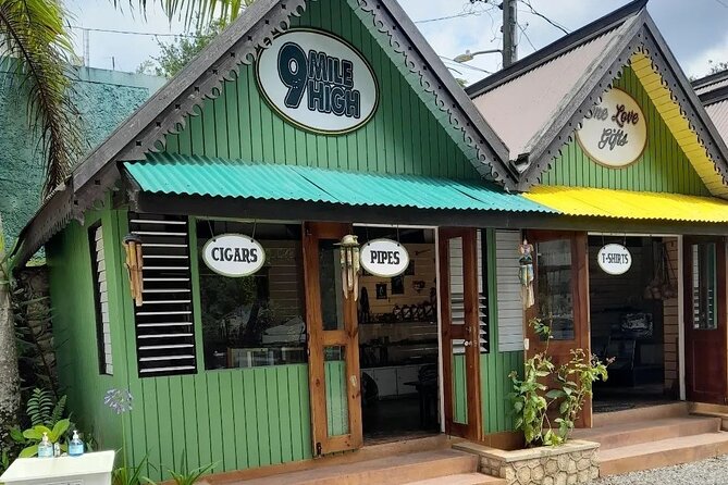 Private Roundtrip Sangster Airport to Montego Bay Hotels - What the $40 group price really offers
