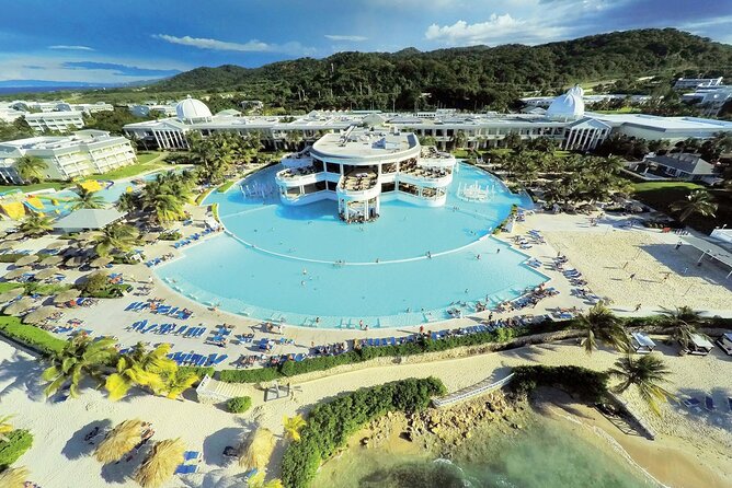 Private Sangster Airport Transfer to Grand Palladium Resort - Leaving Sangster Airport Without the Taxi Hunt
