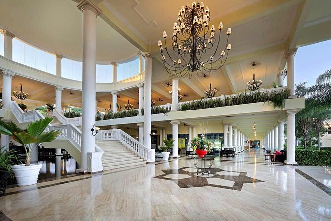 Private Sangster Airport Transfer to Grand Palladium Resort - What the Airport Pickup Process Covers