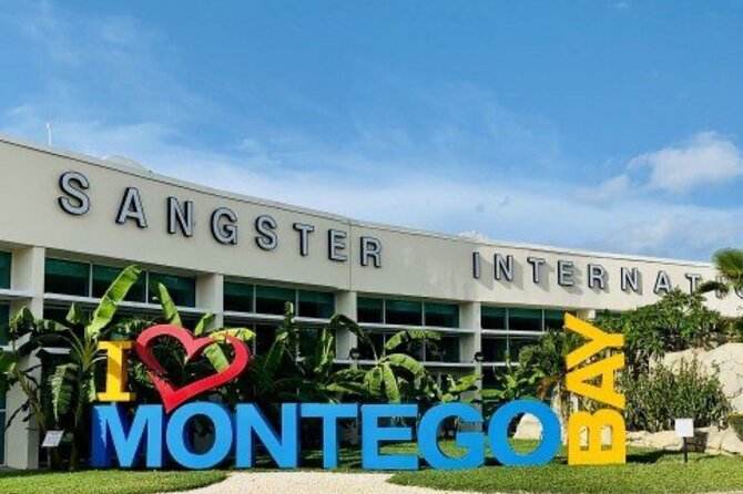 Private Sangsters Int. Airport Pickup to Montego Bay Resorts - How the service fits families and large groups